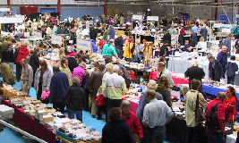 M�nga bes�kare p� m�ssan